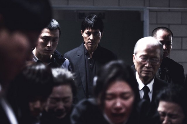 Asura: The City of Madness Fotoğrafı