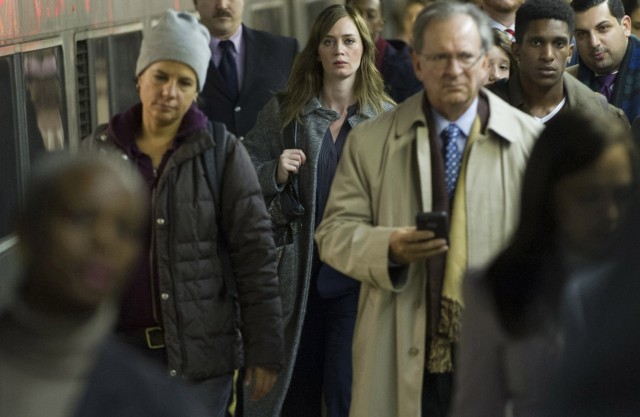 Trendeki Kız Fotoğrafı