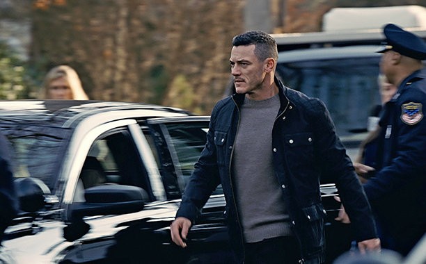 Trendeki Kız Fotoğrafı