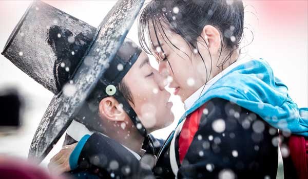 Splash Splash LOVE Fotoğrafı