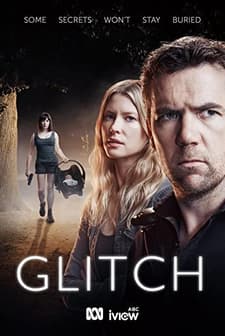 Glitch (2015) afişi