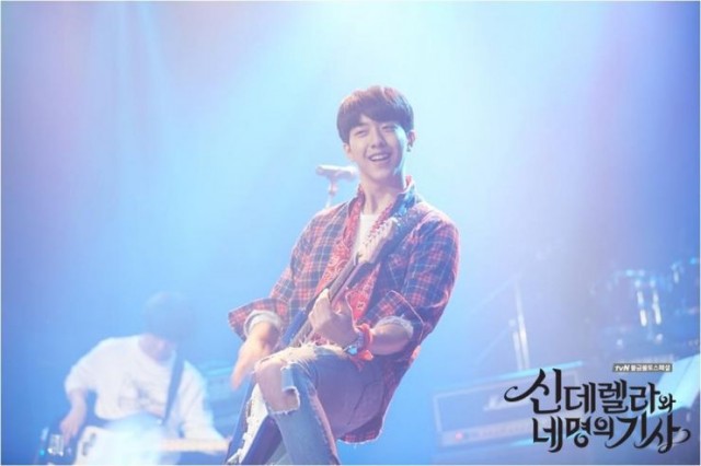 Cinderella and Four Knights Fotoğrafı