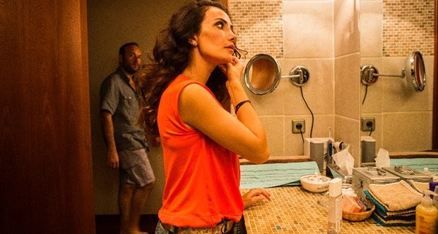 Rüzgarda Salınan Nilüfer fotoğrafı