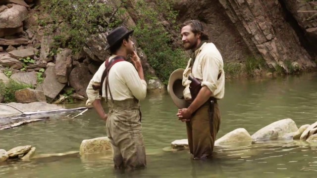Sisters Biraderler fotoğrafı