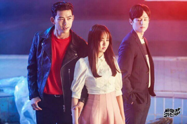 Let's Fight Ghost Fotoğrafı