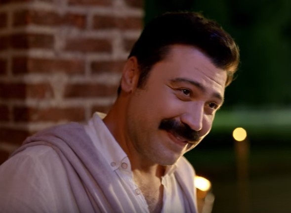 Tatlım Tatlım: Haybeden Gerçeküstü Aşk Fotoğrafı