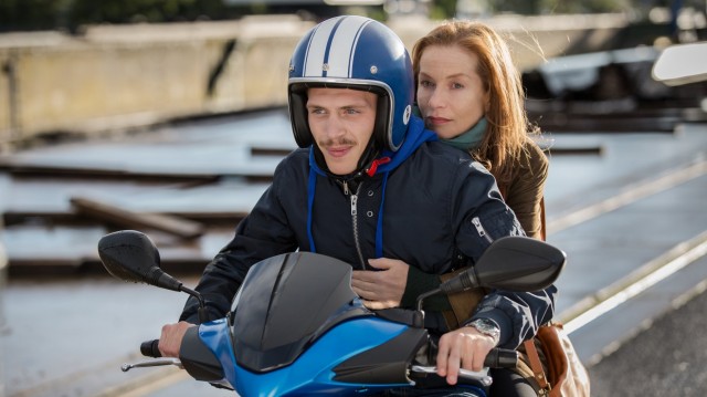 Bir Yıldız Dönüyor fotoğrafı