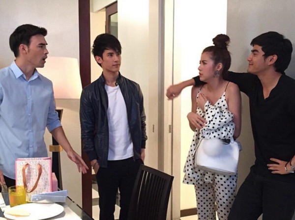 Ugly Duckling Series Fotoğrafı