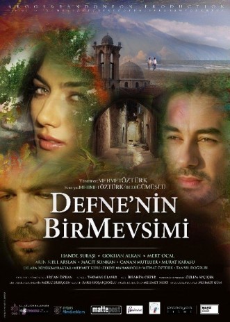 Defne'nin Bir Mevsimi (2016) afişi