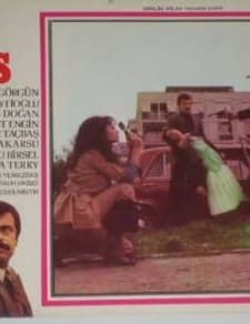 Alo Polis (1977) afişi