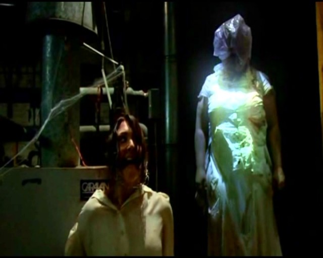 13 Hours In A Warehouse Fotoğrafı