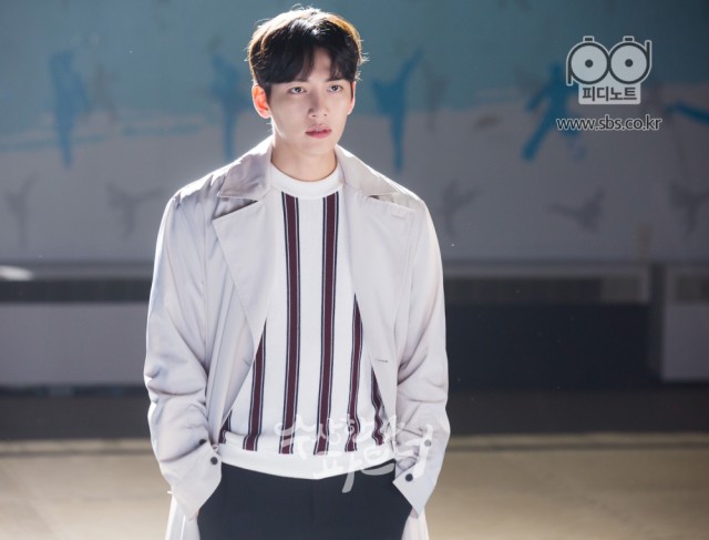 Suspicious Partner Fotoğrafı