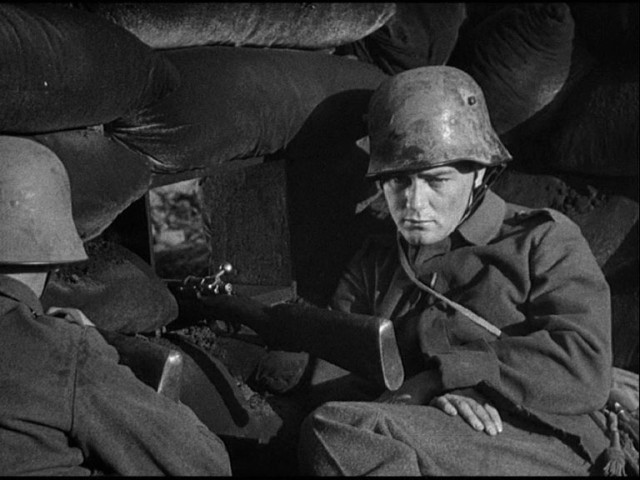 Batı Cephesinde Yeni Bir Şey Yok Fotoğrafı