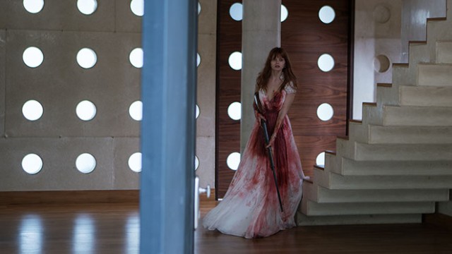 Elizabeth Harvest Fotoğrafı