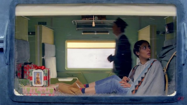 Come Together: A Fashion Picture in Motion Fotoğrafı