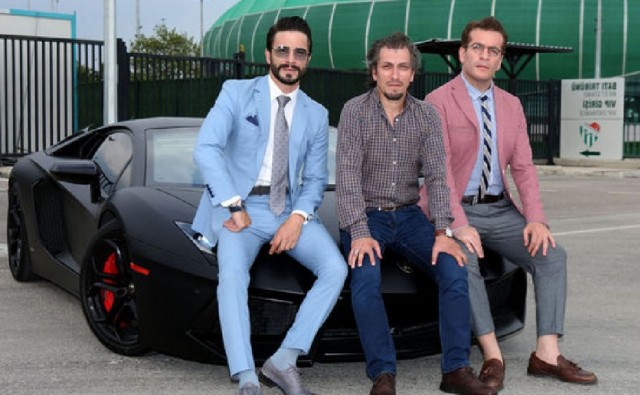 Ailecek Şaşkınız Fotoğrafı