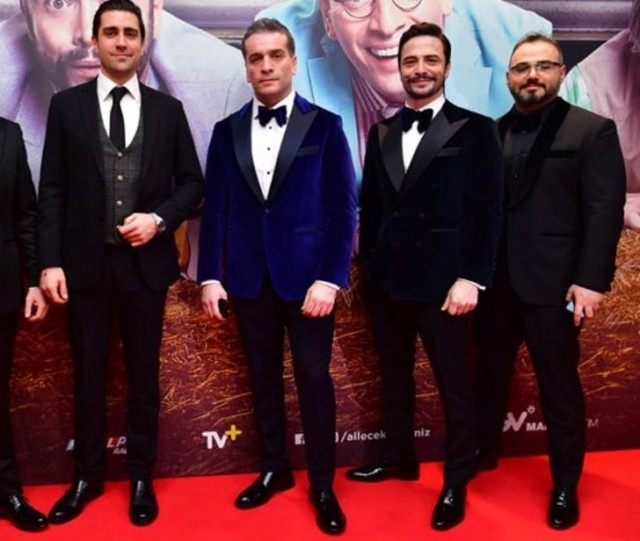 Ailecek Şaşkınız Fotoğrafı