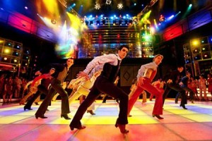 Cumartesi Gecesi Ateşi Fotoğrafı