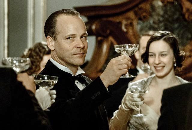 Mr. Jones Fotoğrafı