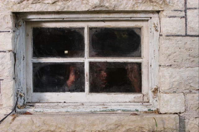 Lanetli Ev Fotoğrafı