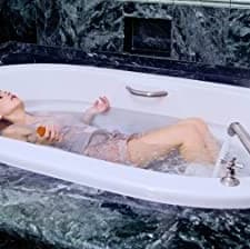 Coward (2015) afişi