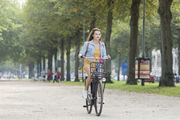 First Kiss Fotoğrafı