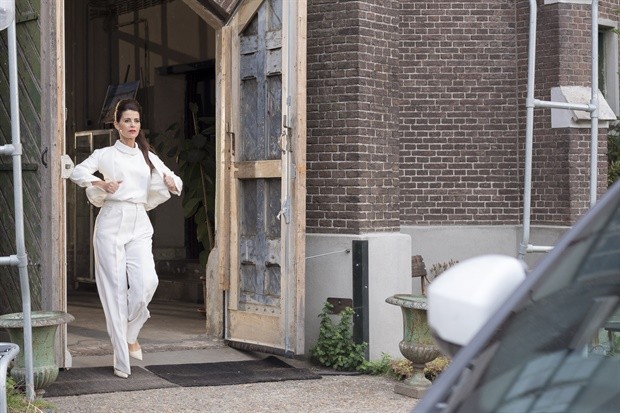 First Kiss Fotoğrafı