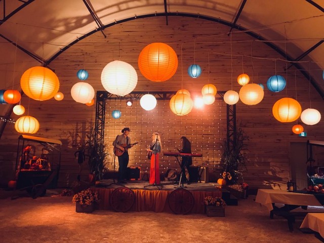 Love, of Course fotoğrafı