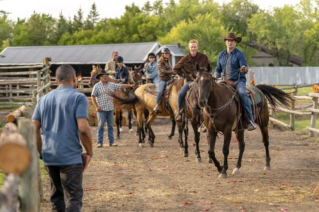 Under the Autumn Moon Fotoğrafı