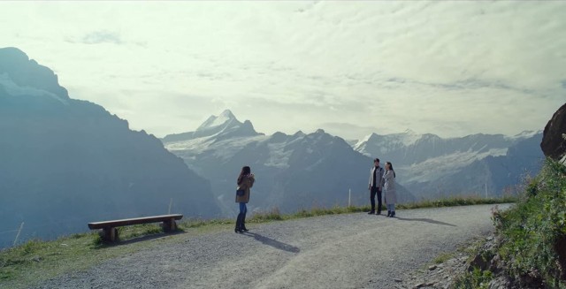 Crash Landing on You fotoğrafı