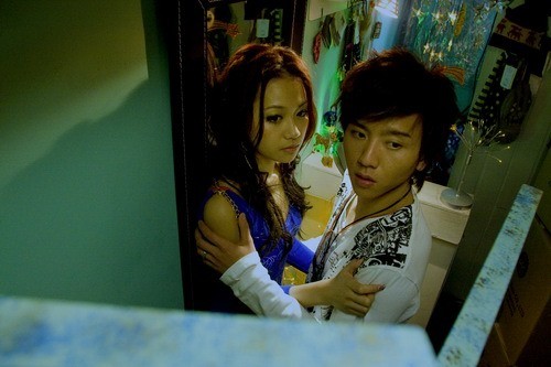 L for Love, L for Lies fotoğrafı