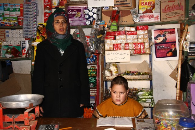 Deli Deli Olma Fotoğrafı