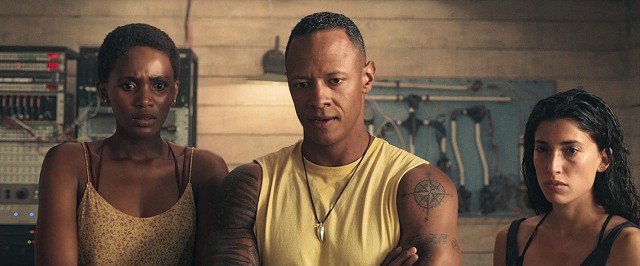 Deep Blue Sea 3 fotoğrafı