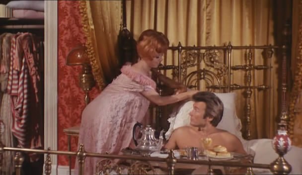 Onları Yükseğe As Fotoğrafı