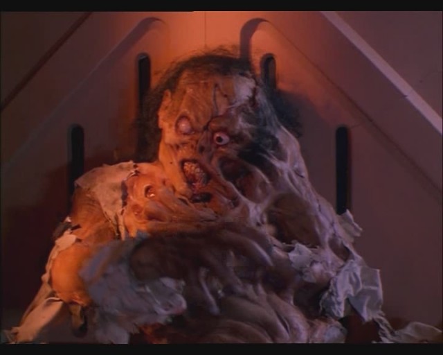 Yaşayan ölülerin Dönüşü 3 Fotoğrafı