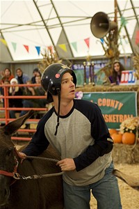 Familiar Strangers fotoğrafı