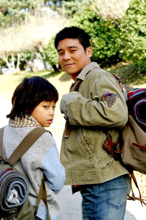 Cracked Eggs And Noodles Fotoğrafı