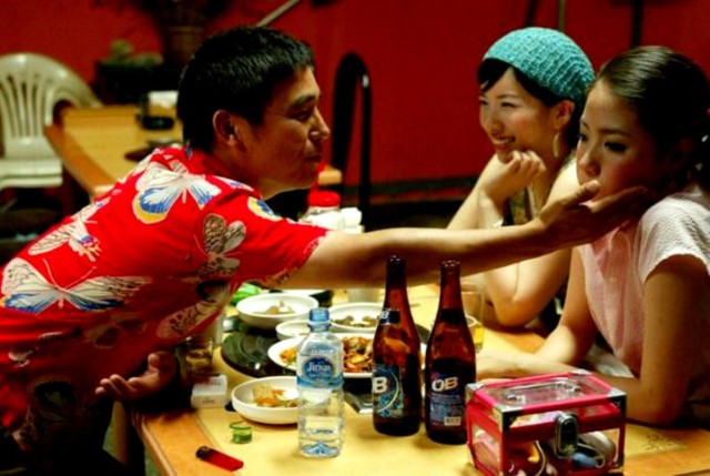 Cracked Eggs And Noodles Fotoğrafı