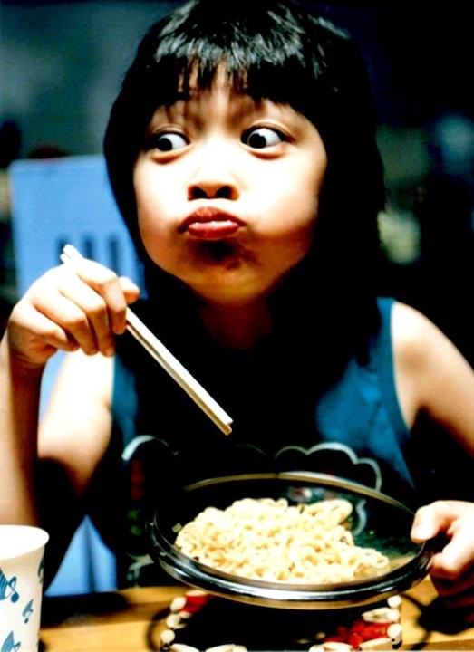 Cracked Eggs And Noodles Fotoğrafı