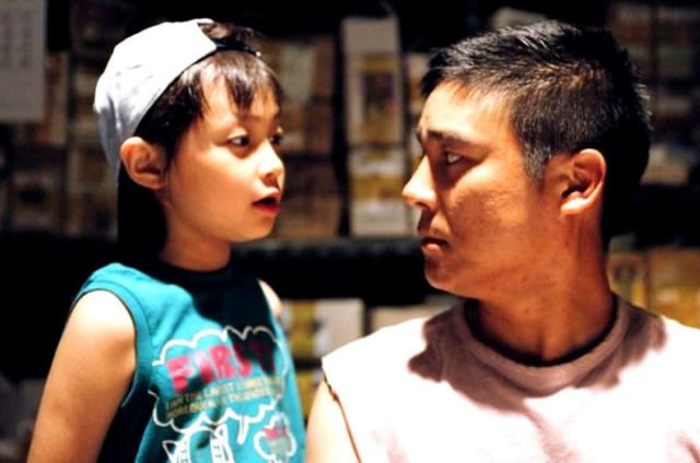 Cracked Eggs And Noodles Fotoğrafı