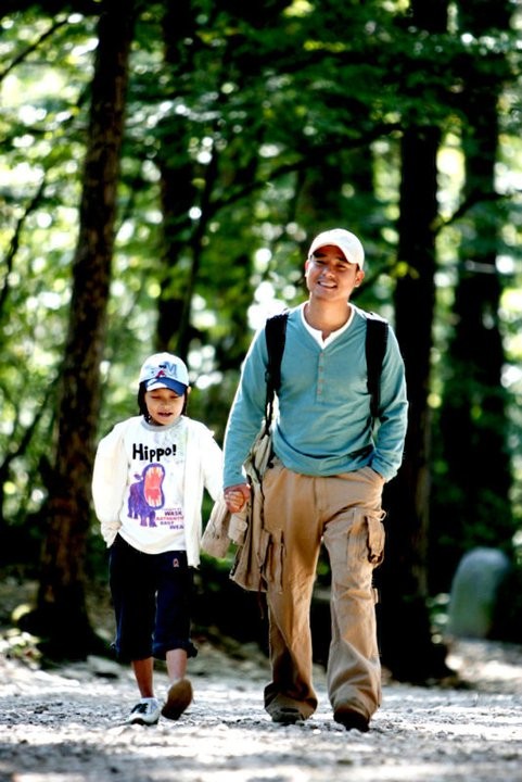 Cracked Eggs And Noodles Fotoğrafı