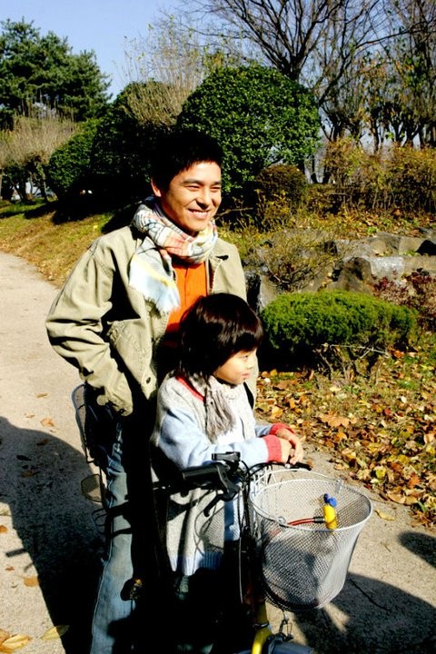 Cracked Eggs And Noodles Fotoğrafı