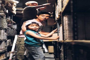 Cracked Eggs And Noodles Fotoğrafı