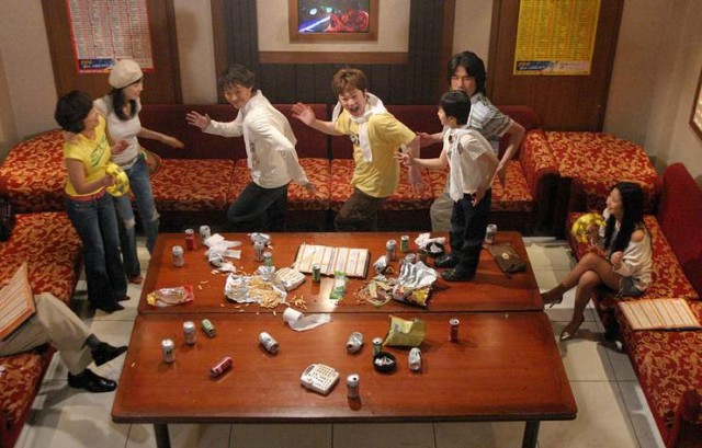 Between Love And Hate Fotoğrafı