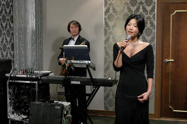 Between Love And Hate fotoğrafı