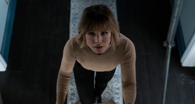 The Woman in the House Across the Street from the Girl in the Window Fotoğrafı