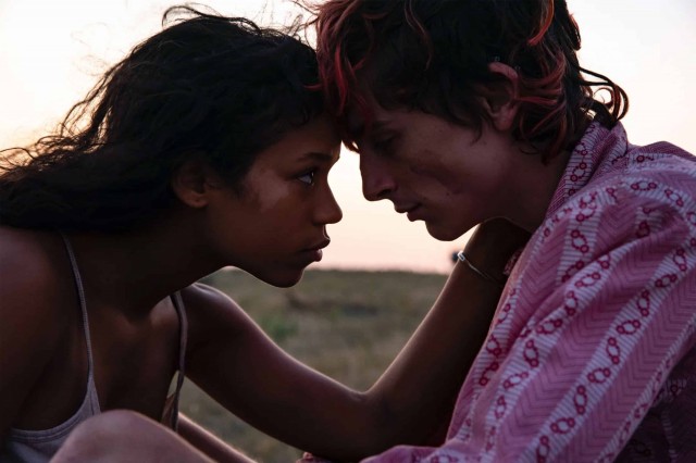 Kemikler ve Her Şey fotoğrafı