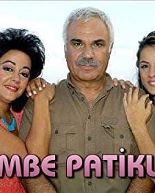 Pembe Patikler (2002) afişi