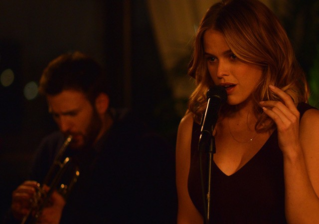 Gece Bitmeden Fotoğrafı