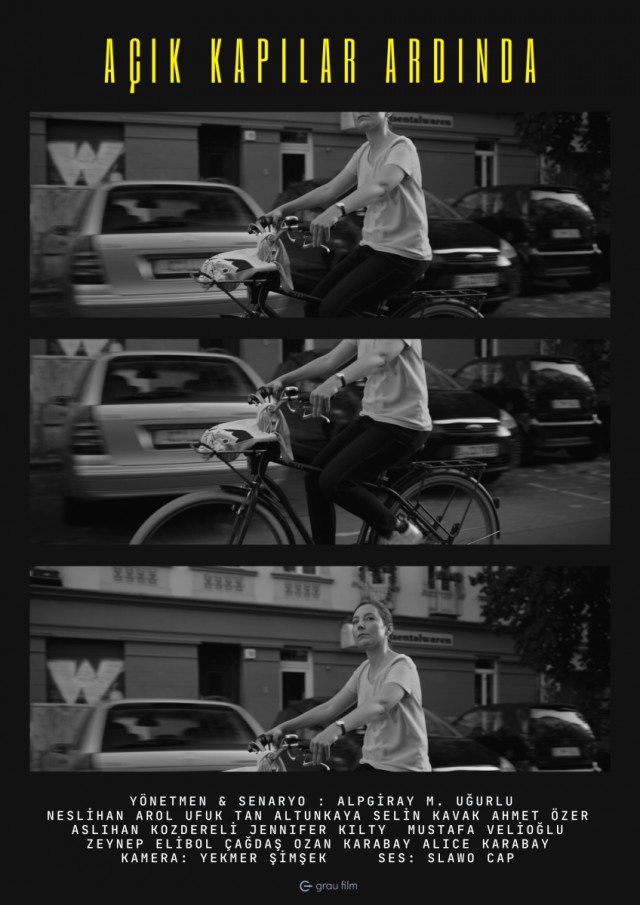 Açık Kapılar Ardında (2023) afişi